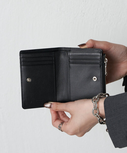 【美品】russet ミニモノグラムプレートハーフウォレット(SO-421)黒 russet（ラシット） 財布 ミニモノグラムプレートハーフウォレット(SO