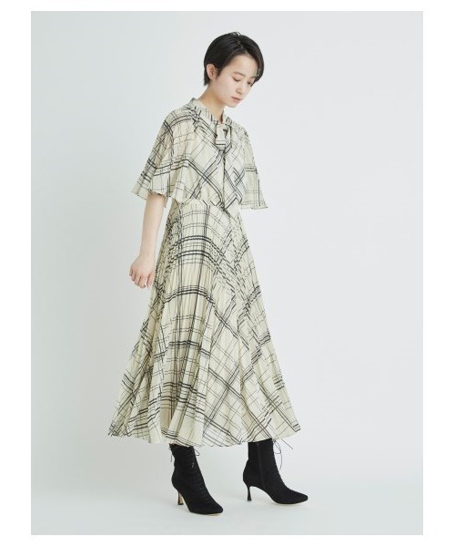 CELFORD ノースリーブプリーツワンピース 38 ベージュ CELFORD 「CELFORD」 半袖ワンピース 38 ベージュ レディース