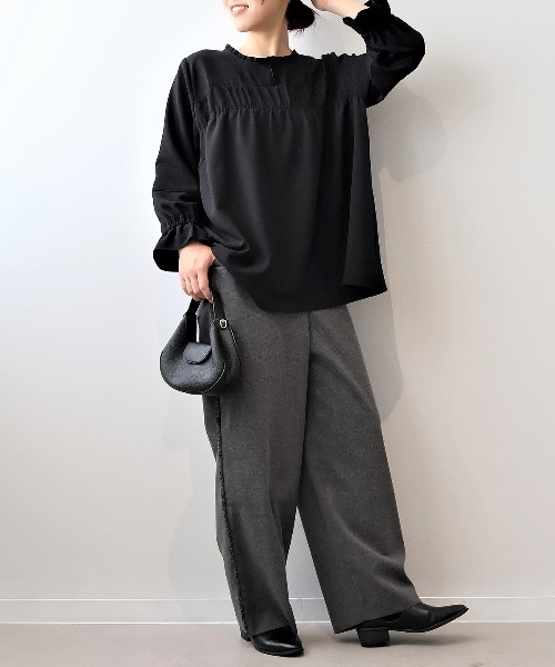 新品未使用品⭐️ロージーモンスター 隠れハート 大人気 ブラウス 黒 フリーサイズ 新品未使用品⭐️ロージーモンスター 隠れハート 大人気 ブラウス 黒