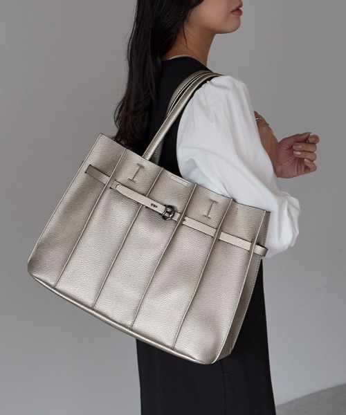 【新品同様】伊と忠　利休バッグ　グレージュ GUSCIO（グッシオ） トートバッグ 「グッシオベーシック」プリーツ