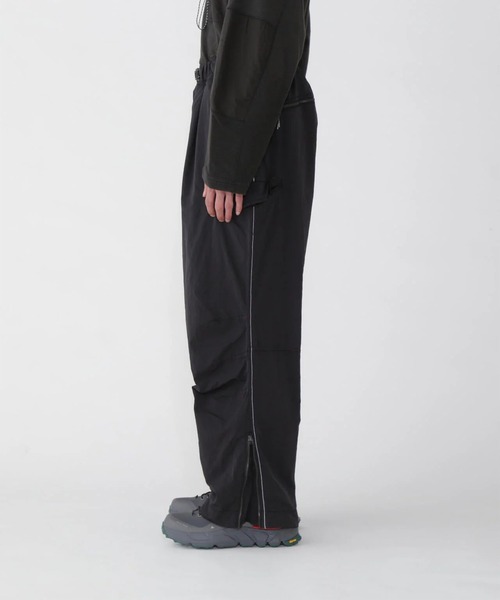 パンツ 「and wander」ROA garment dye nylon pants メンズの画像