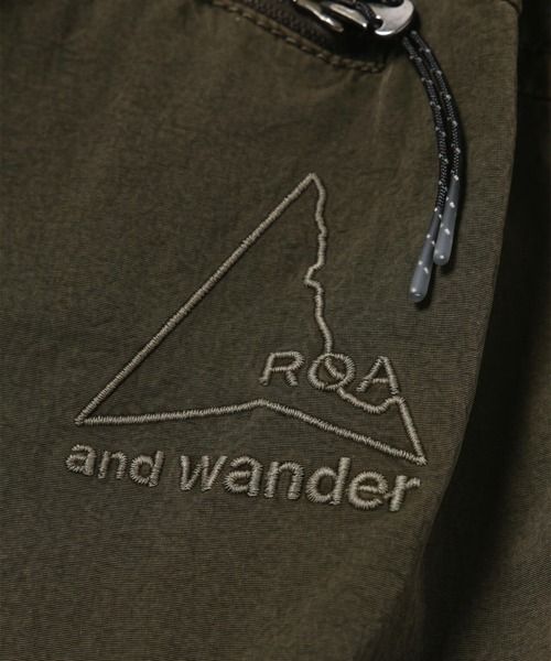 パンツ 「and wander」ROA garment dye nylon pants メンズの画像