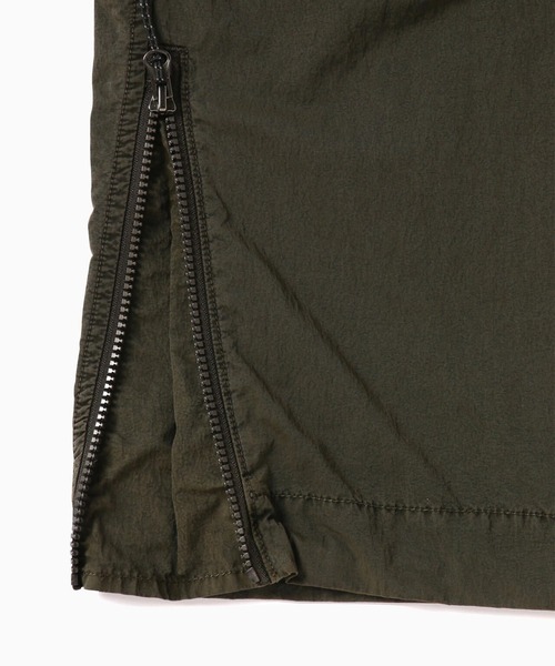 パンツ 「and wander」ROA garment dye nylon pants メンズの画像