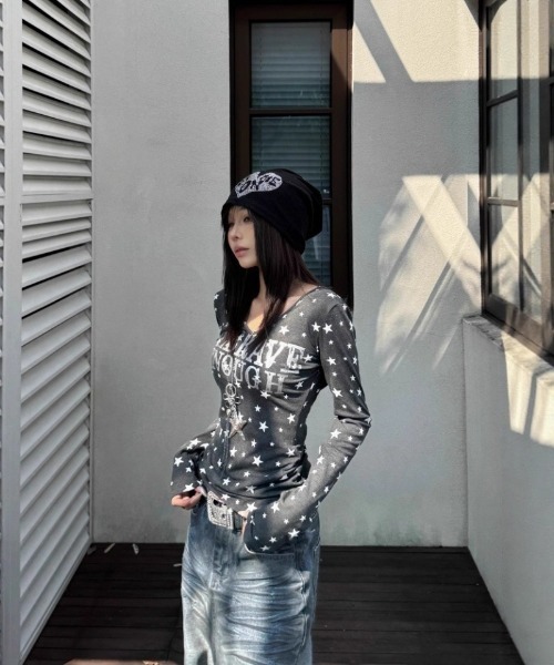 tシャツ Y2K星柄＆ロゴデザインVネックロングスリーブTシャツ