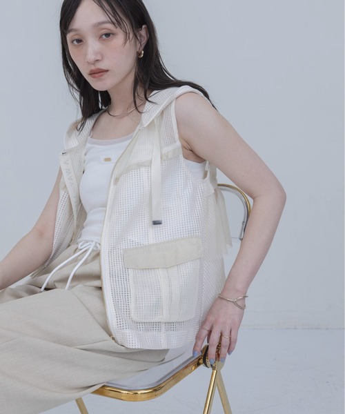新品未使用タグ付き エイミーロウ メッシュ フーディー ベスト ジレ フリル Eimee Law（エイミーロウ） ベスト ジレ マルチメッシュフーディー