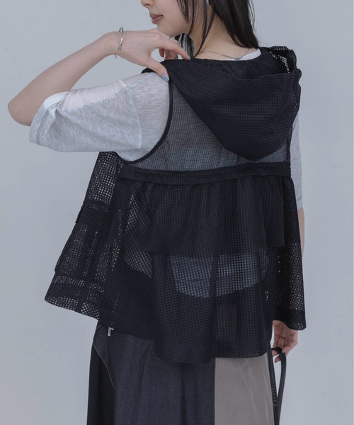 新品未使用タグ付き エイミーロウ メッシュ フーディー ベスト ジレ フリル Eimee Law（エイミーロウ） ベスト ジレ マルチメッシュフーディー
