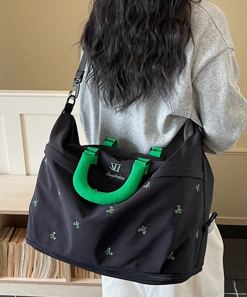 ノベルティ バッグ ショルダー付き・新品未使用 FREE STYLISTS ショルダーバッグ バッグ 「2WAY」大容量配色レザー