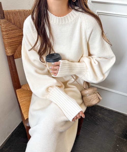 andme（アンドミー） ワンピース ボリューム袖サムホールニットロング