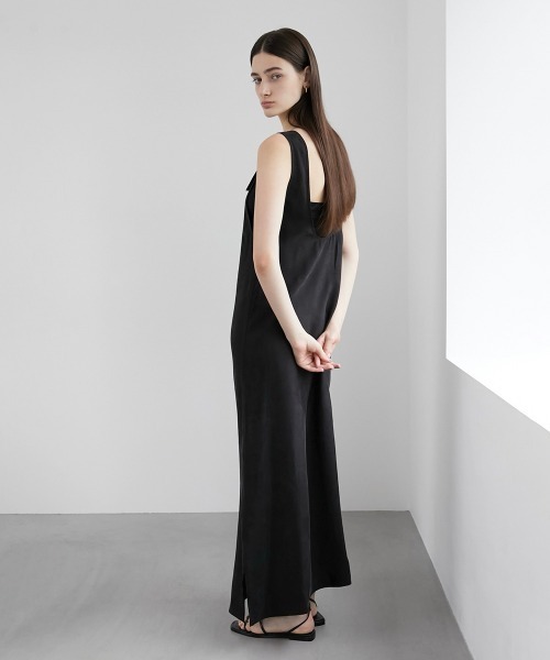 ワンピース 「LA PEAU DE GEM」2WAY Uネックドレス レディース  