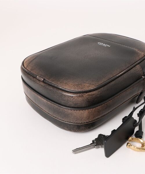 COACH ショルダーバッグ　クロスボディ　レザーバッグ COACH ショルダーバッグ ヒッチ クロスボディ・ラブド レザー