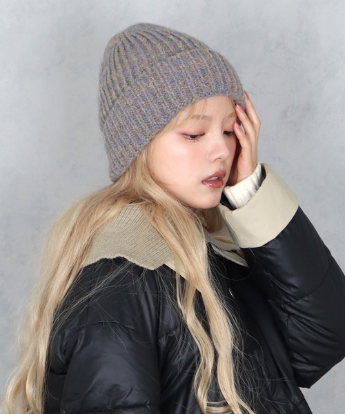 美品　バーバリーブルーレーベル　カシミヤ入り　レディースニット帽 ベージュ BURBERRY（バーバリー） ニット帽 8023982 カシミヤ ネイビー/薄ピンク