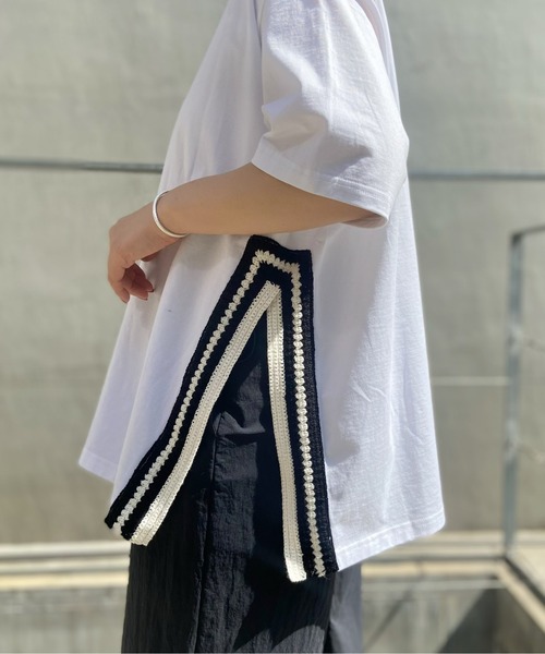 「BEARDSLEY」 半袖Tシャツ FREE ホワイト レディースの画像