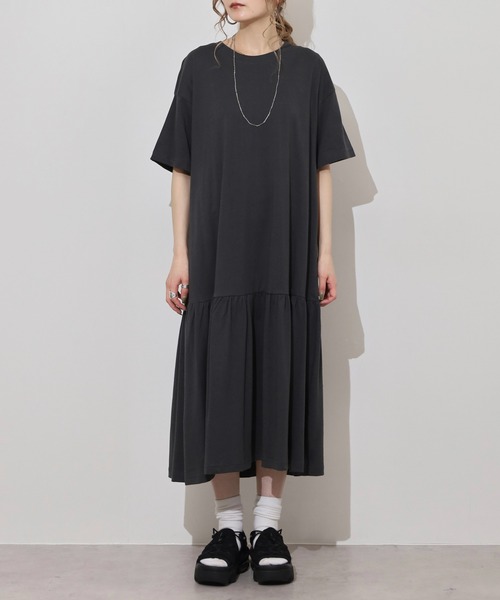 「atONE」 「LARU」半袖ワンピース - チャコール レディース_画像3