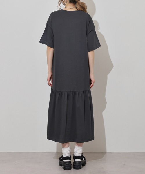 「atONE」 「LARU」半袖ワンピース - チャコール レディース_画像5