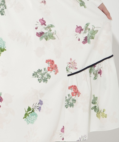 AND COUTURE（アンドクチュール） ワンピース クラシックフラワー