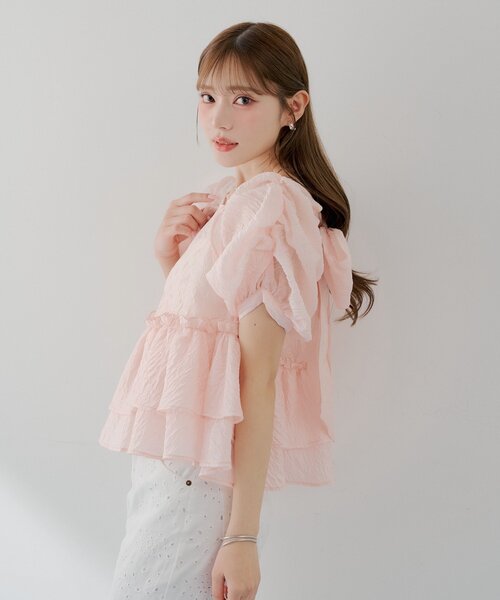 ブラウス シャツ 「SALON by Chico」デザインパフ袖バックリボンペプラムブラウス レディースの画像