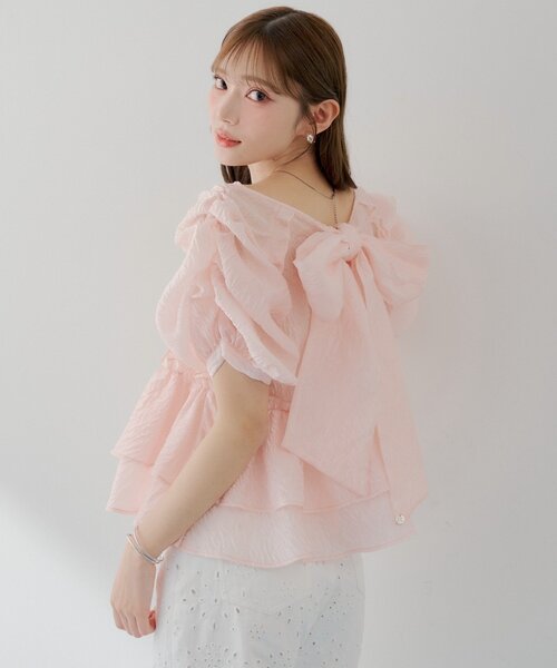 ブラウス シャツ 「SALON by Chico」デザインパフ袖バックリボンペプラムブラウス レディースの画像