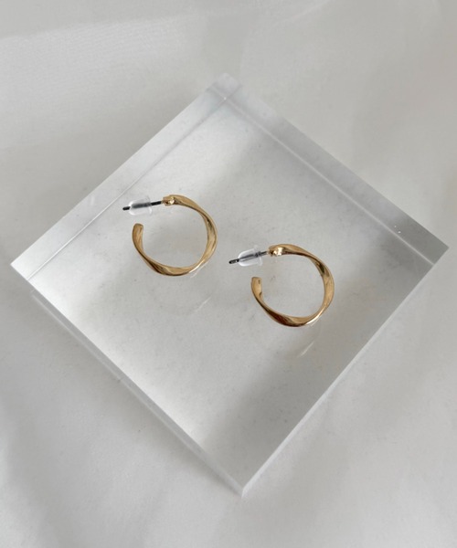 iso（イソ） ピアス シンプルニュアンスフープピアス レディース