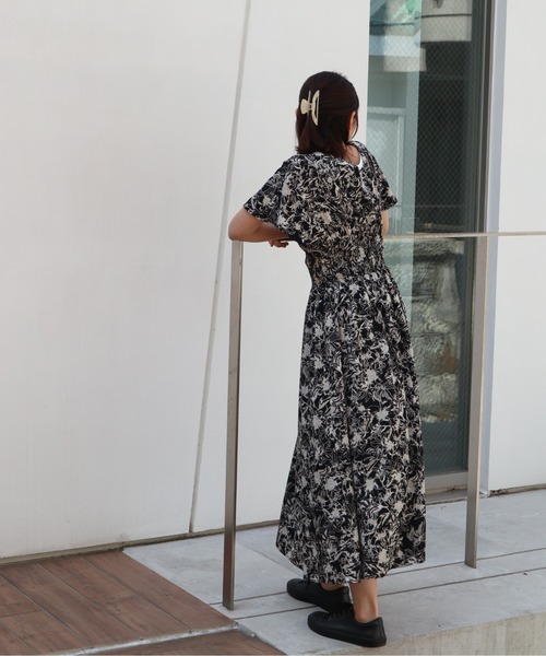 ワンピース Brownie ウエストシャーリング花柄ワンピース レディース  