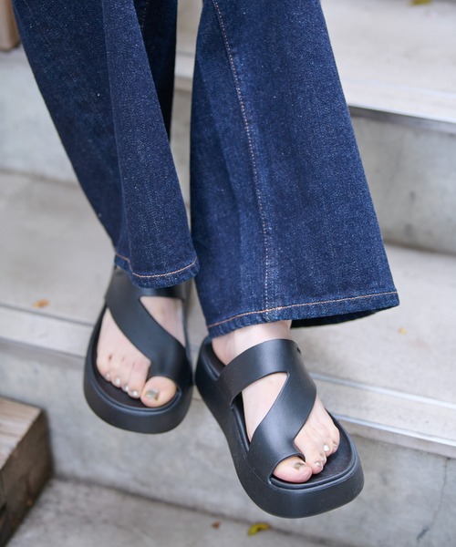 [CROCS] GETAWAY PLATFROM FLIP 女性用サンダル crocs サンダル 「CROCS/クロックス」GETAWAY FLIP レディース