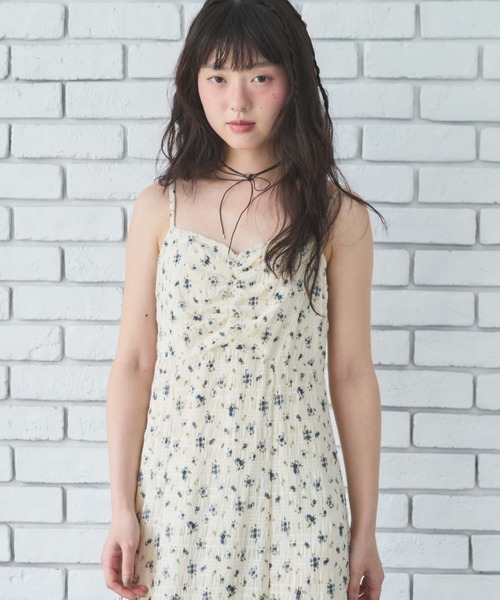 小花柄 ギャザー キャミ ワンピース 切替 フリル スリット入り archives ワンピース 花柄フリルカットキャミワンピース