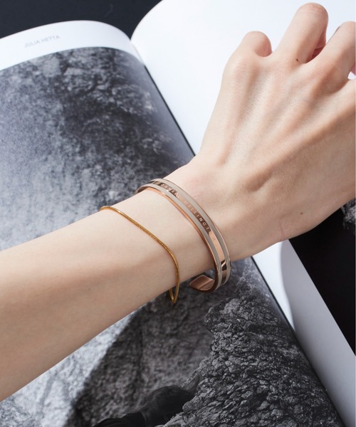 「Daniel Wellington」 バングル FREE ゴールド レディース_画像3