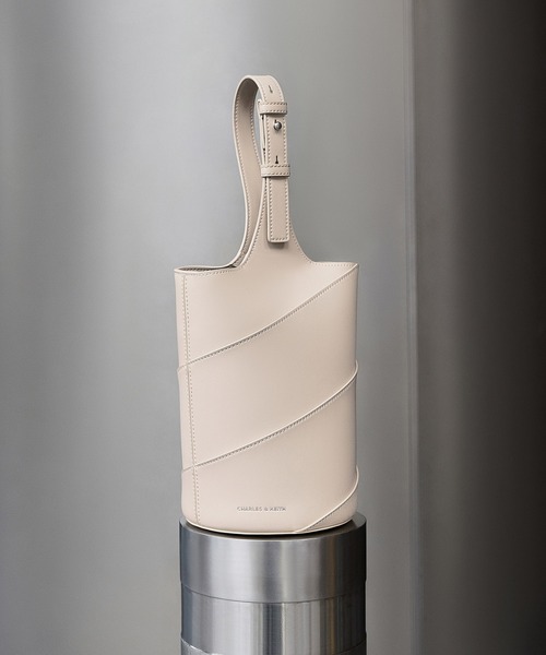 CHARLES ＆ KEITH（チャールズ&キース） ショルダーバッグ バッグ Trin