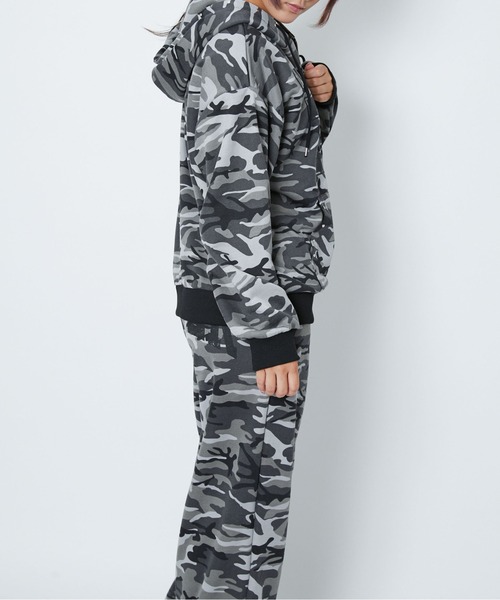 パーカー 「インパクト柄×スタッズ」レディース 裏毛 スウェット