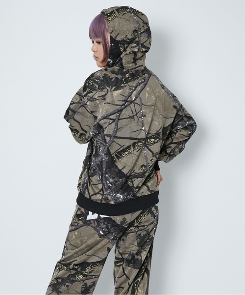 【美品】 ダンスウィズドラゴン スカル カモフラ 総柄 フード パーカー カーキ 美品】 ダンスウィズドラゴン スカル カモフラ 総柄 フード パーカー