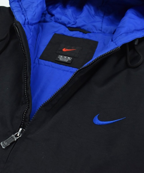 NIKE（ナイキ） ナイロンジャケット 「USED」Y2K NIKE 中綿入り