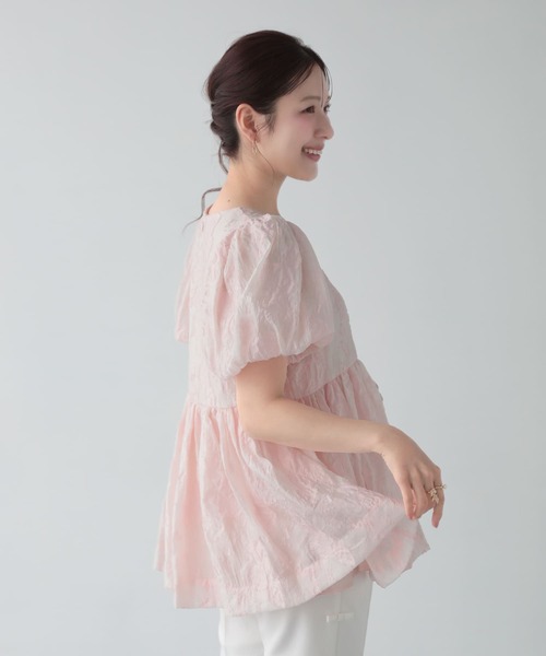 Fit more（フィットモア） シアーフラワー袖バルーントップス
