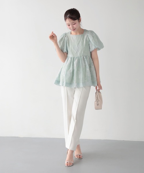 Fit more（フィットモア） シアーフラワー袖バルーントップス