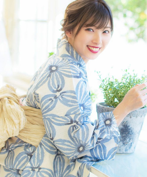浴衣 1人で着られる浴衣5点セット(ゆかた・作り帯・下駄・着付け本・腰ひも)【W】