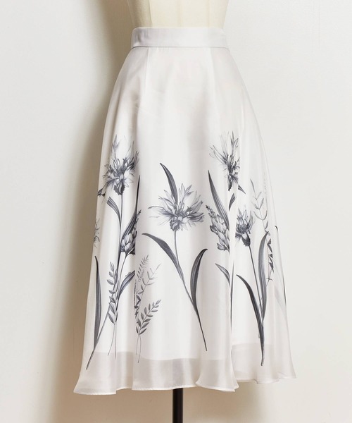 Noela♡大人可愛いオリジナルメニーフラワー柄スカート Noela スカート ビッグフラワー柄スカート : ZOZOTOWN Yahoo!店