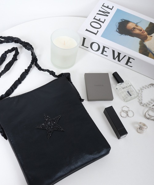 【美品】norienomoto スマホショルダー メタリック シルバー ブラック 美品】norienomoto スマホショルダー メタリック シルバー ブラック