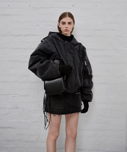 CHARLES & KEITH ボクシー フロントフラップショルダーバッグ CHARLES ＆ KEITH ショルダーバッグ バッグ ボクシー フロント