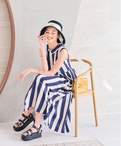 未使用☆VICINI☆フラット☆サンダル☆ Chesty（チェスティ） サンダル ビジューフラットサンダル レディース