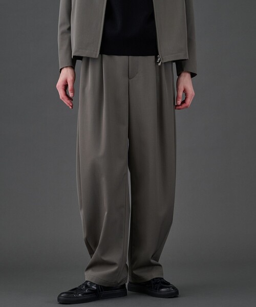 UNITED TOKYO（ユナイテッドトウキョウ） パンツ CLEAR WOOL 2タック