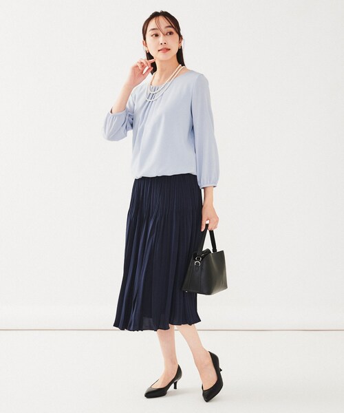 【大きいサイズ】UNTITLED濃紺 パウダリーツイルタックブラウス50（6L） UNTITLED（アンタイトル） ブラウス シャツ 「透けにくい/通勤