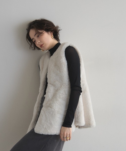 &. NOSTALGIA（ノスタルジア） ベスト ジレ フェイクファーペプラム