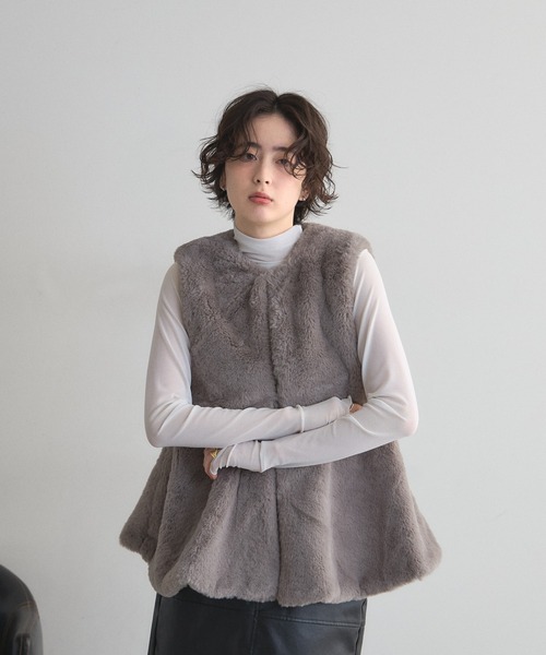 &. NOSTALGIA（ノスタルジア） ベスト ジレ フェイクファーペプラム