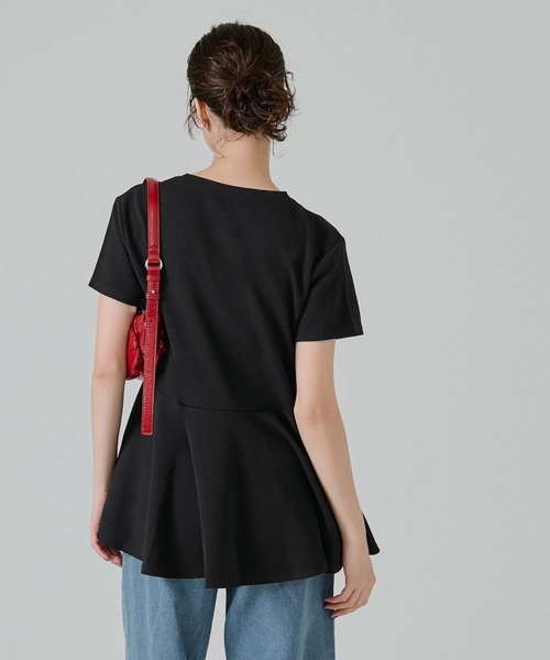 coca（コカ） tシャツ エンボス加工裾フリル半袖プルオーバー