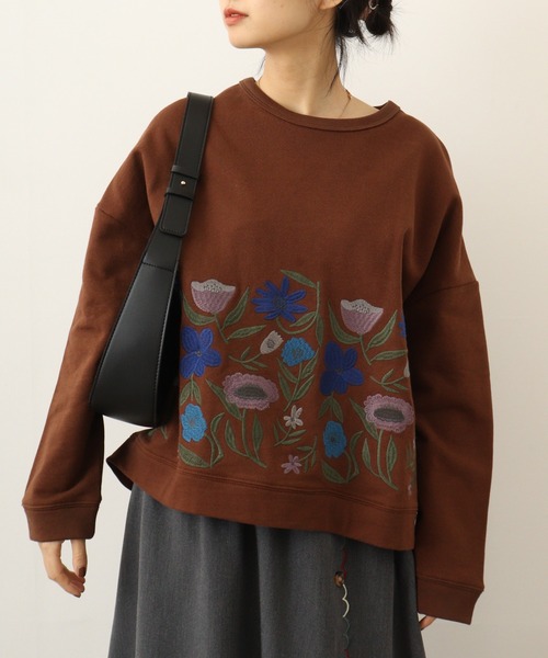 トレーナー スウェット EMAGO 花パッチワーク刺繍プルオーバー レディース Emago トレーナー スウェット EMAGO 花パッチワーク刺繍プル