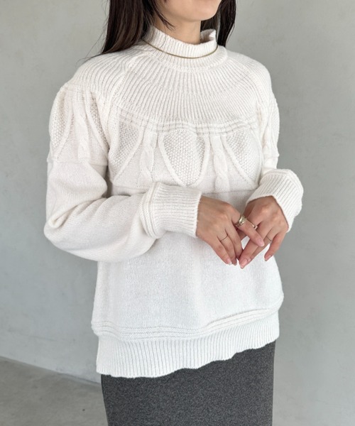 ケーブルハイネックニット ネコ刺繍ケーブルハイネックニット（ニット/セーター）｜OLIVE