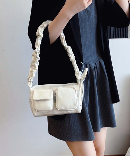 ショルダーバッグ kina / mini bag . ami ecru ショルダーバッグ キルティングレザー ミニクロスボディバッグ