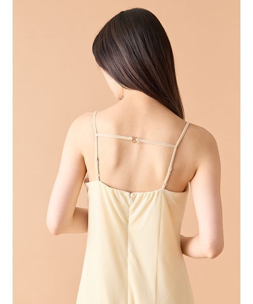 LILY BROWN（リリーブラウン） ワンピース カップインベロアドレープ