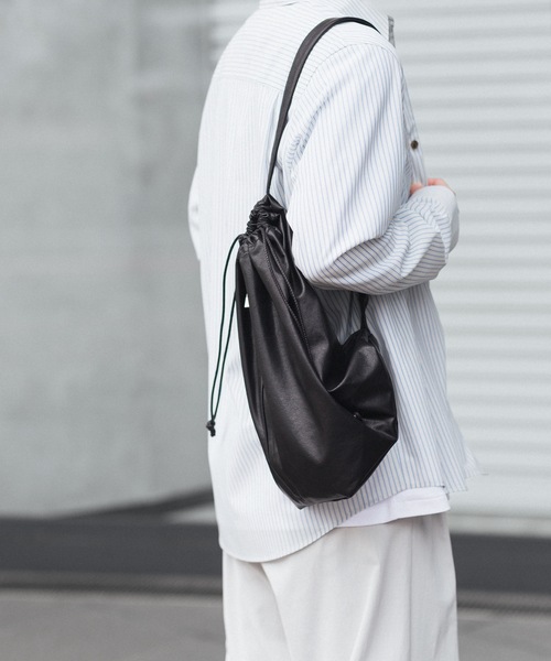 ATTACHMENT（アタッチメント） ショルダーバッグ シンセティックレザー