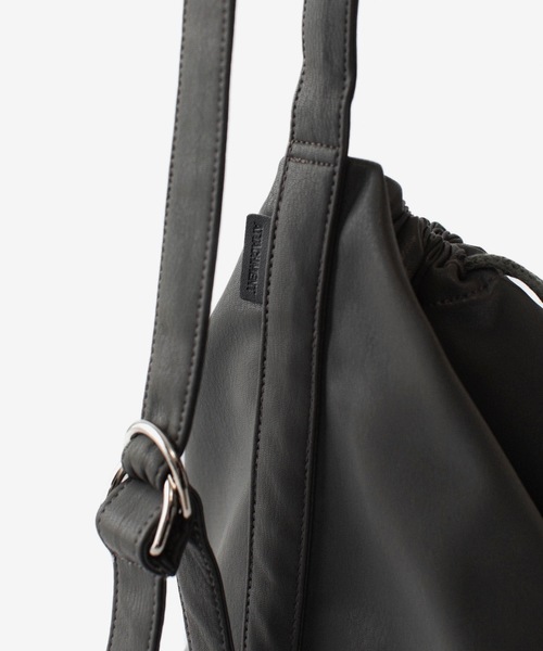 ATTACHMENT（アタッチメント） ショルダーバッグ シンセティックレザー