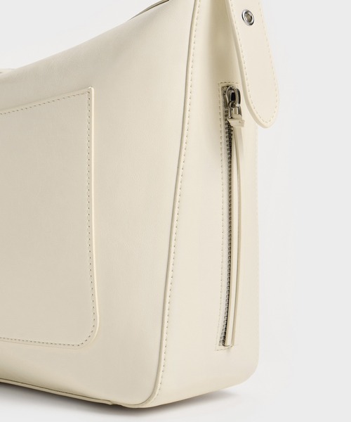 CHARLES ＆ KEITH ショルダーバッグ バッグ Xylia ザイリア