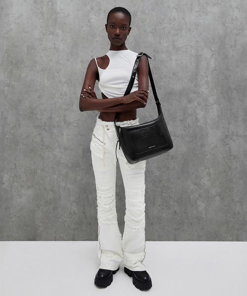 CHARLES ＆ KEITH ショルダーバッグ バッグ Xylia ザイリア